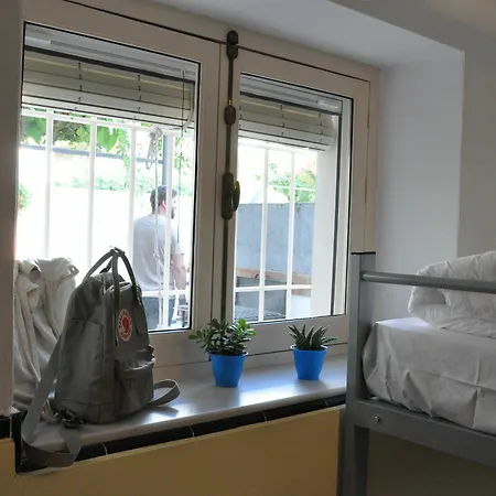 Hostel Lemon Garden *