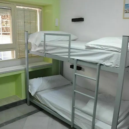 Lemon Garden Albergue